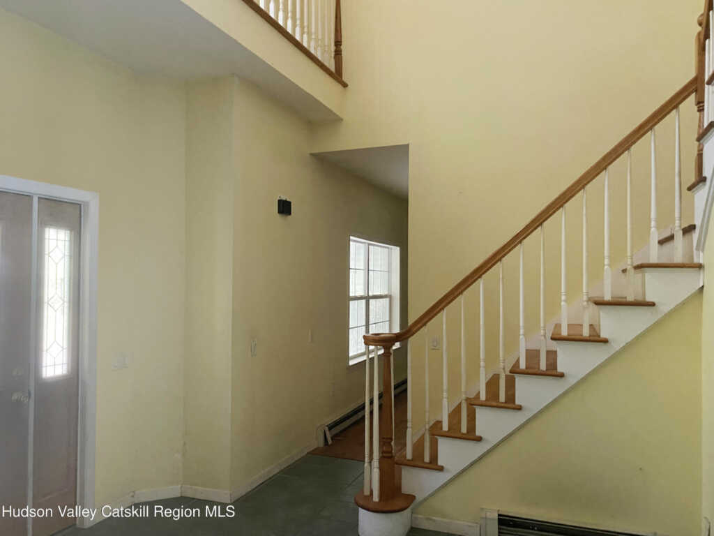 71 Easy Street, Hurley, NY 12443 - Photo 9 of 23