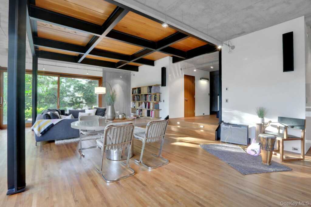 125 Valley View Way, Woodstock, NY 12448 - Photo 16 of 50