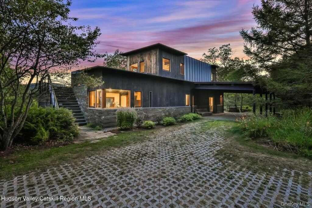125 Valley View Way, Woodstock, NY 12448 - Photo 2 of 50