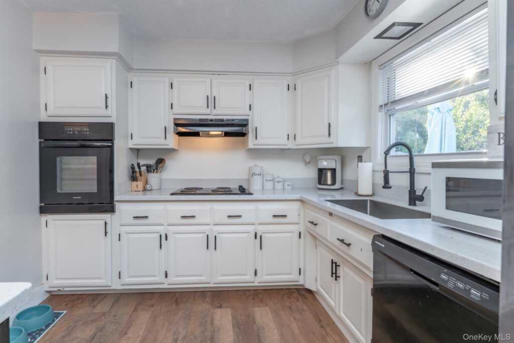 30 Willow Road, Saugerties, NY 12477 - Photo 13 of 40