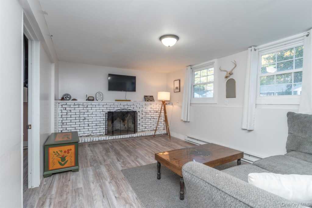 30 Willow Road, Saugerties, NY 12477 - Photo 25 of 40