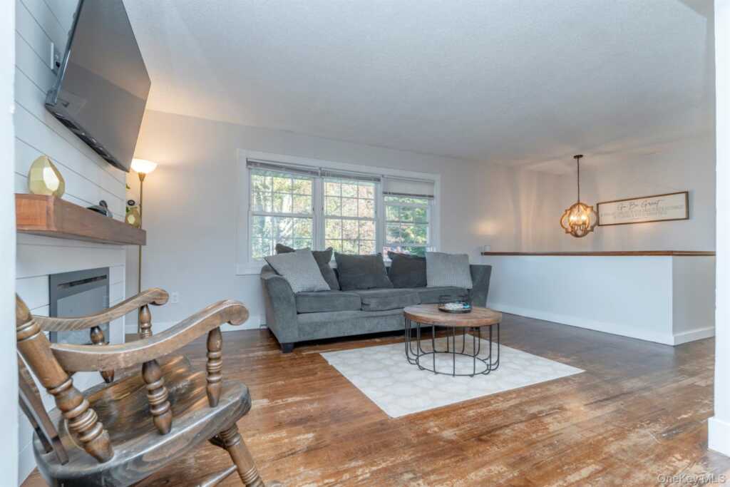 30 Willow Road, Saugerties, NY 12477 - Photo 8 of 40