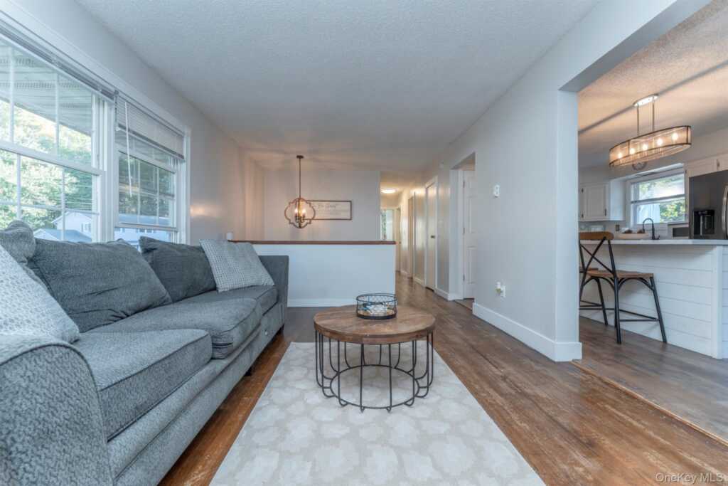 30 Willow Road, Saugerties, NY 12477 - Photo 9 of 40