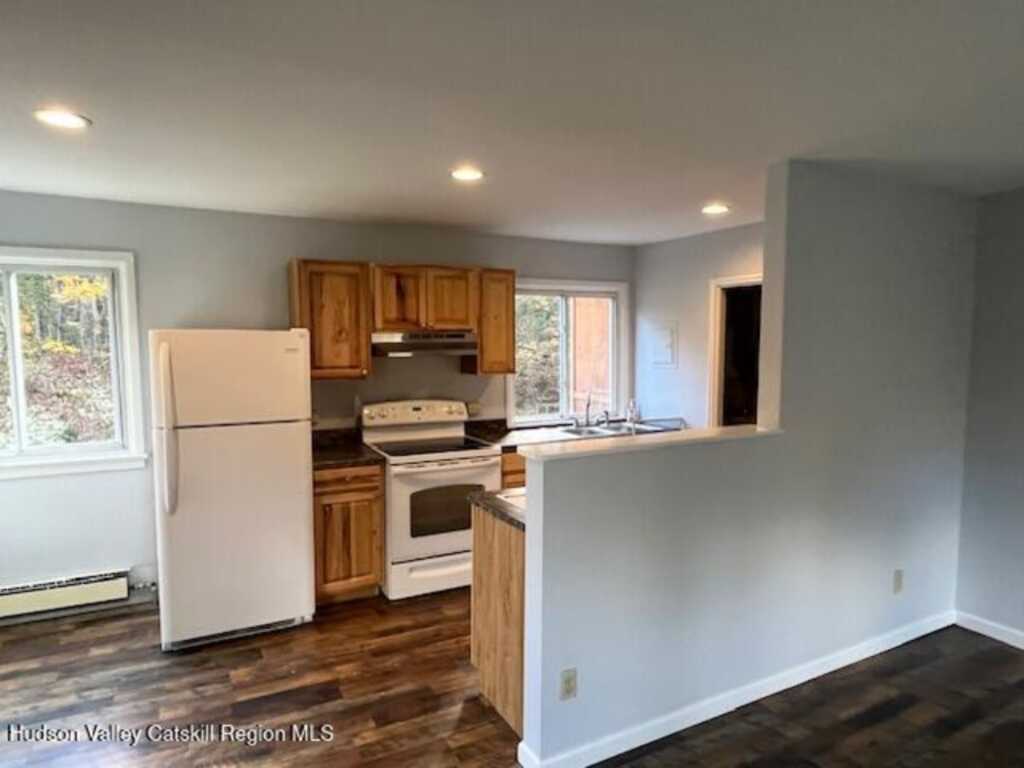 1050 Lucas Avenue, Unit #B, Hurley, NY 12443 - Photo 2 of 7