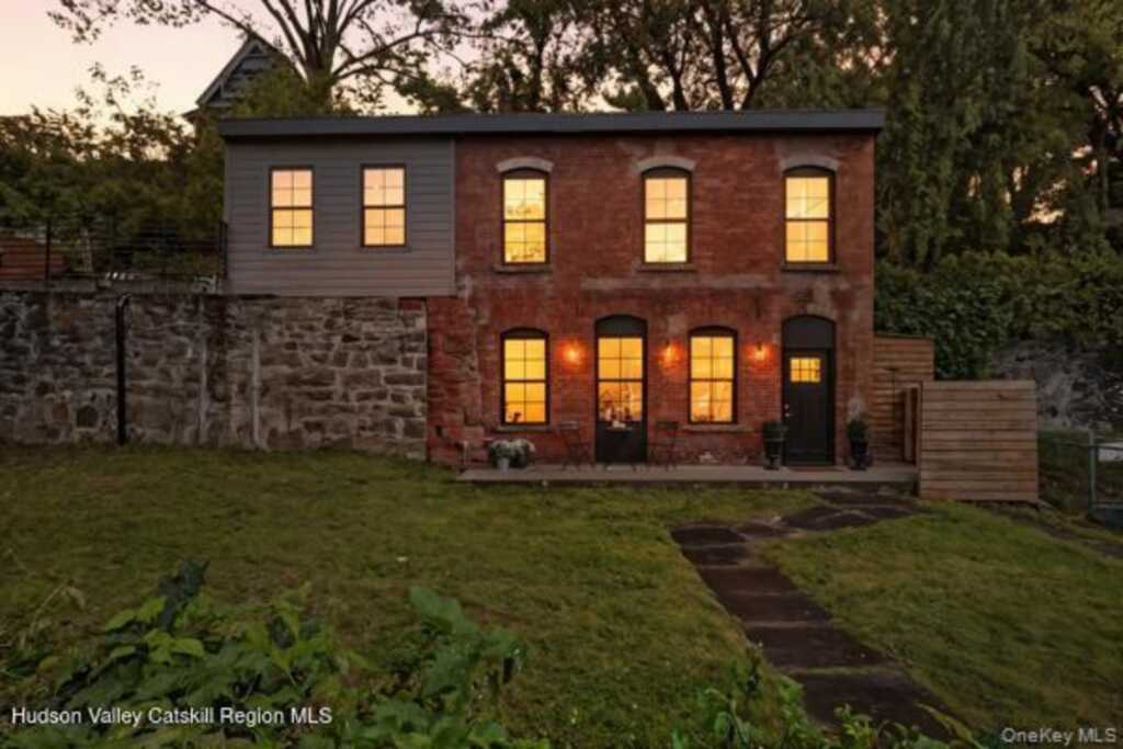 26 Gill Street, Kingston, NY 12401 - Photo 3 of 25