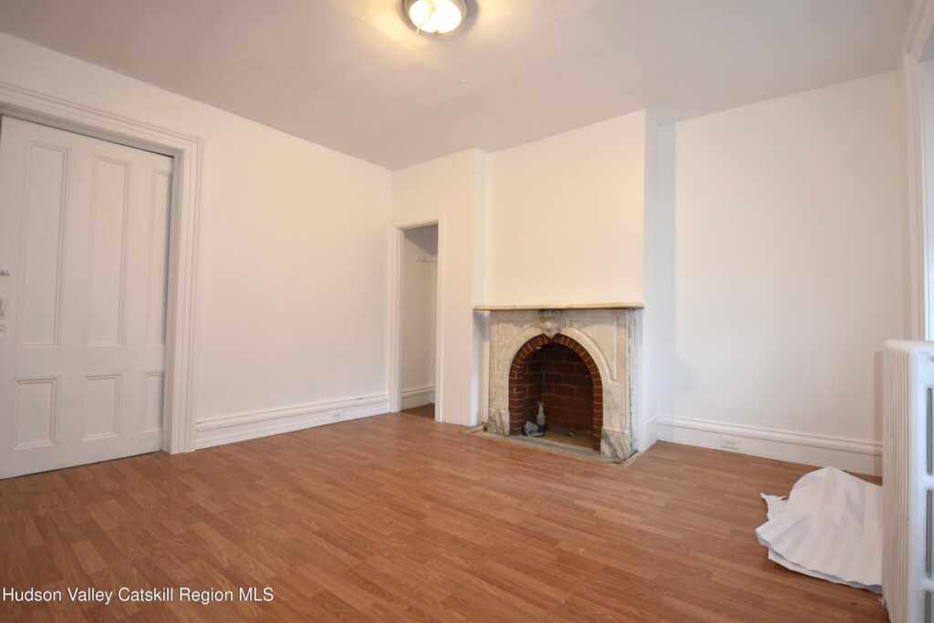 51 Henry Street, Kingston, NY 12401 - Photo 4 of 31