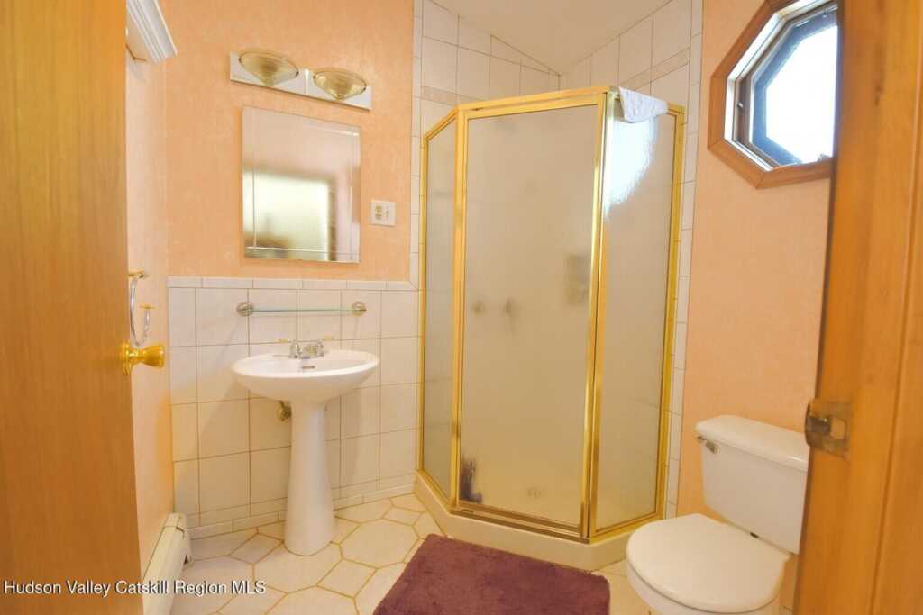 112 Glen Street, Kingston, NY 12401 - Photo 11 of 16