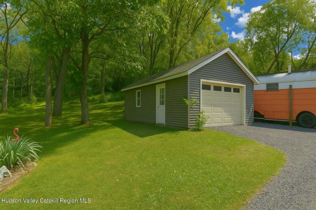 112 Glen Street, Kingston, NY 12401 - Photo 12 of 16