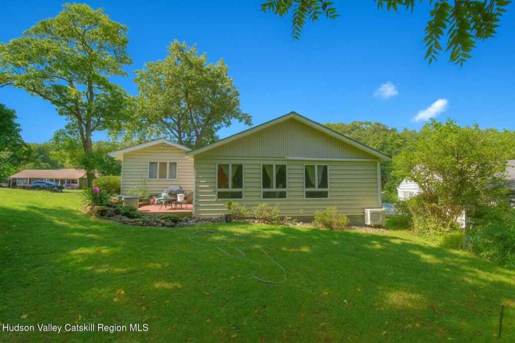 112 Glen Street, Kingston, NY 12401 - Photo 2 of 16