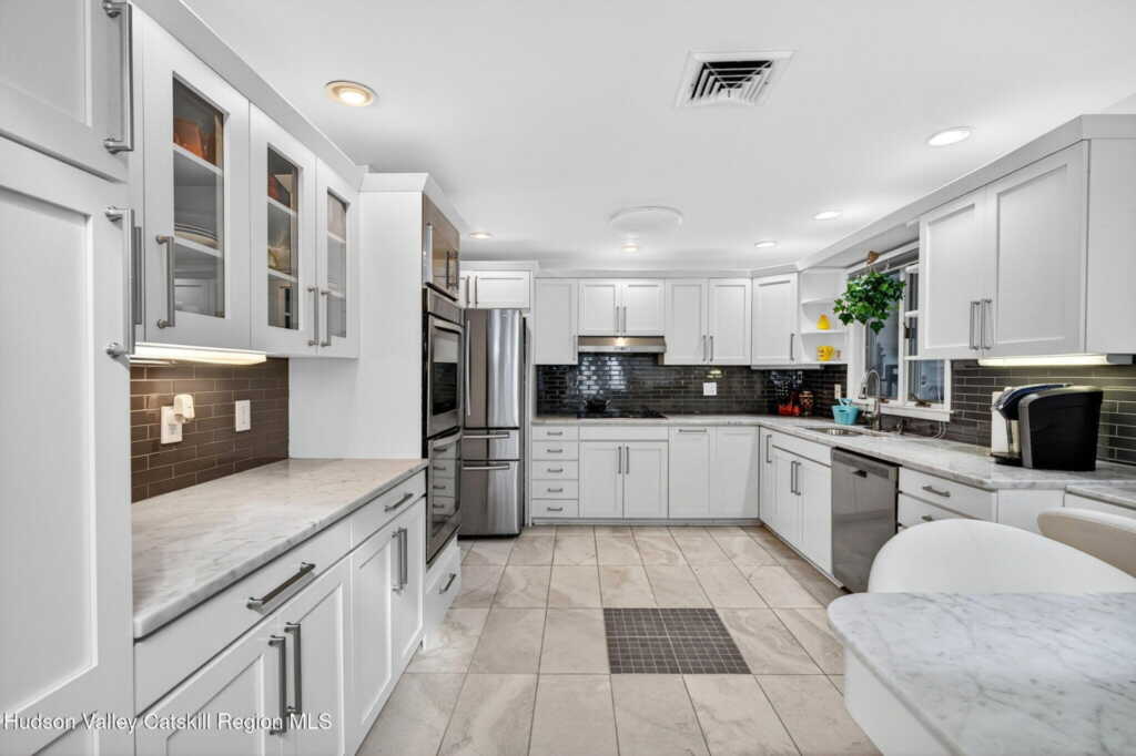 179 Hilltop Drive, Hurley, NY 12443 - Photo 12 of 50