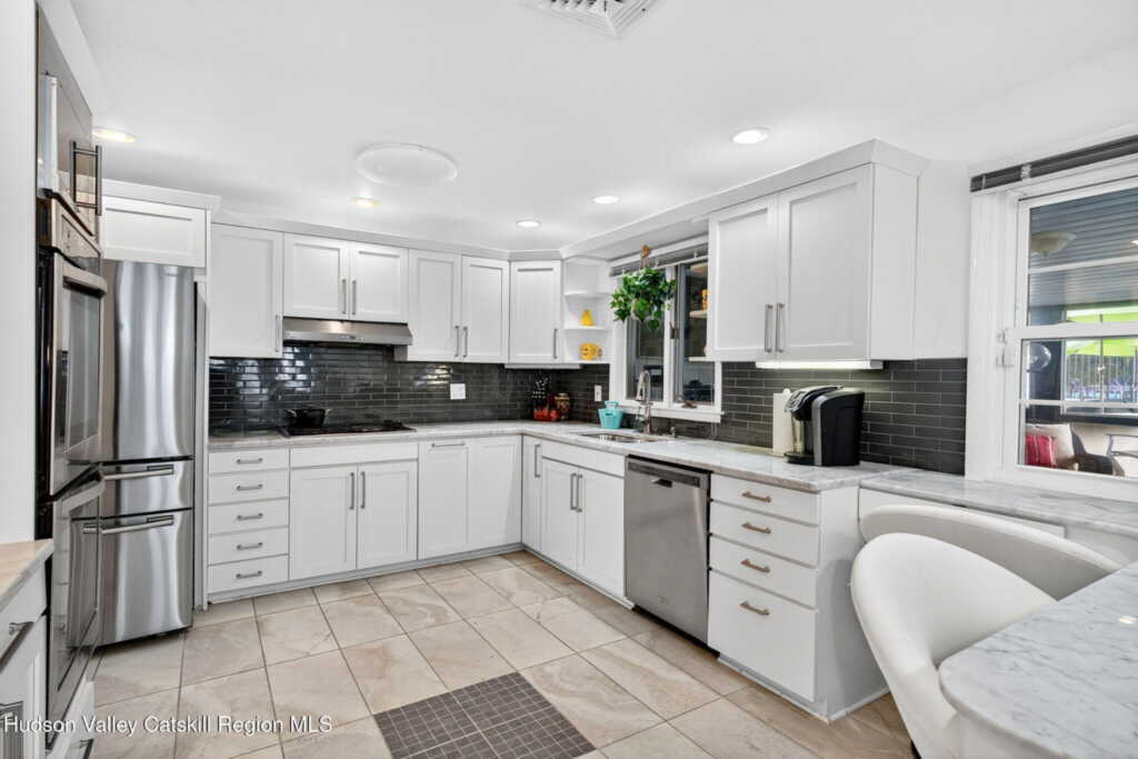 179 Hilltop Drive, Hurley, NY 12443 - Photo 15 of 50