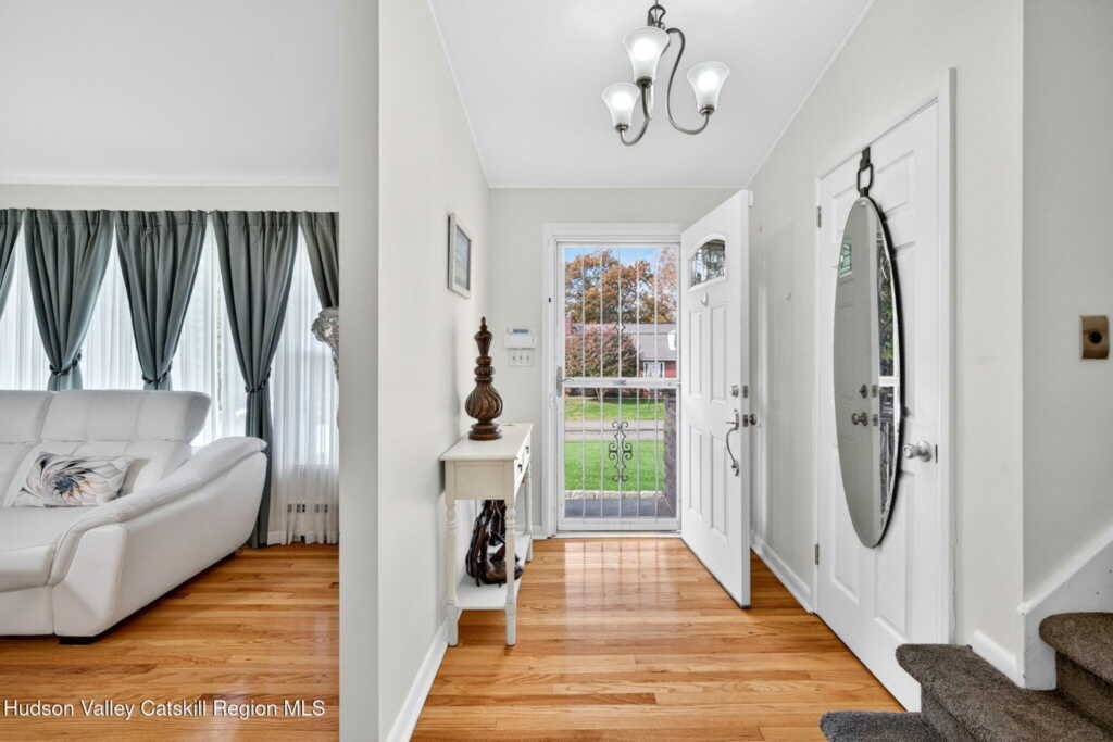 179 Hilltop Drive, Hurley, NY 12443 - Photo 5 of 50