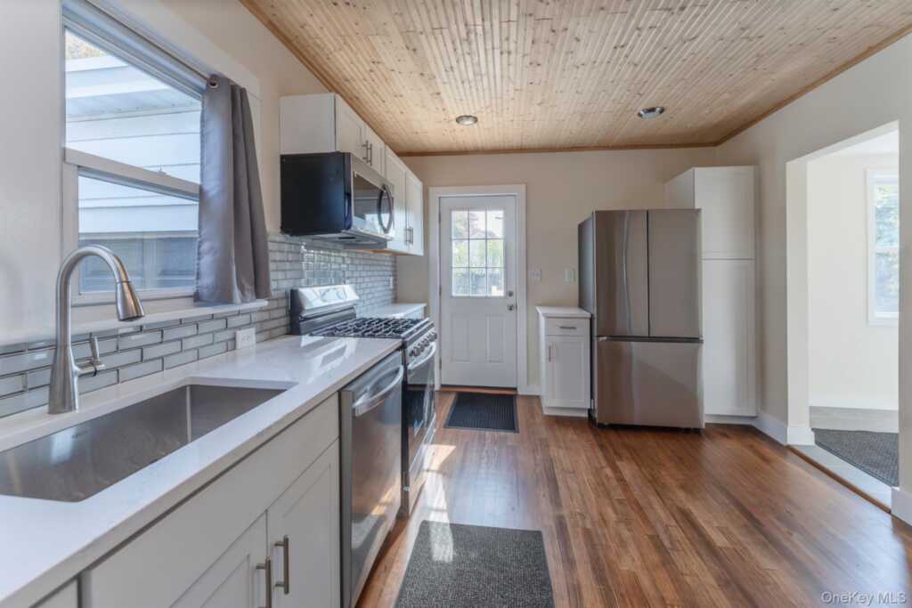 86 Stephan, Kingston, NY 12401 - Photo 19 of 39