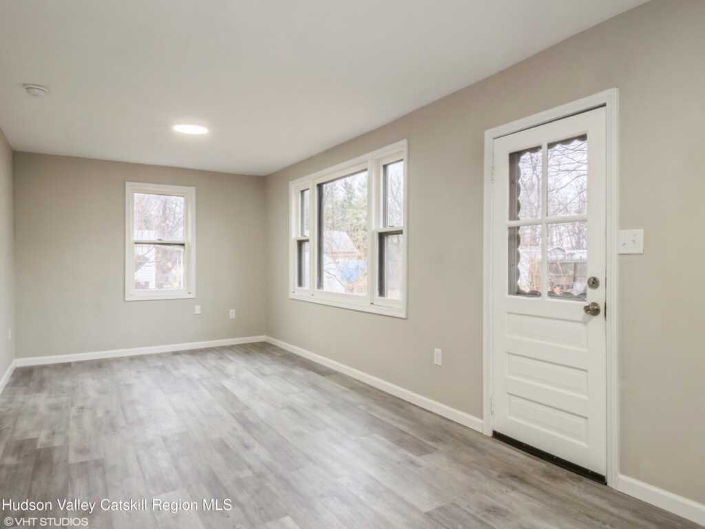 931 Orlando Street, Kingston, NY 12401 - Photo 2 of 16