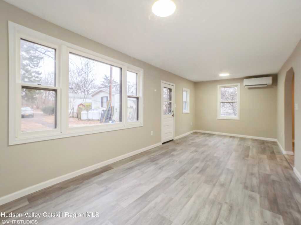 931 Orlando Street, Kingston, NY 12401 - Photo 4 of 16