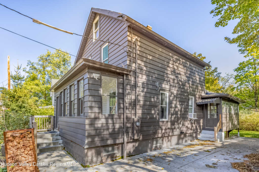 162 North Street, Kingston, NY 12401 - Photo 5 of 24