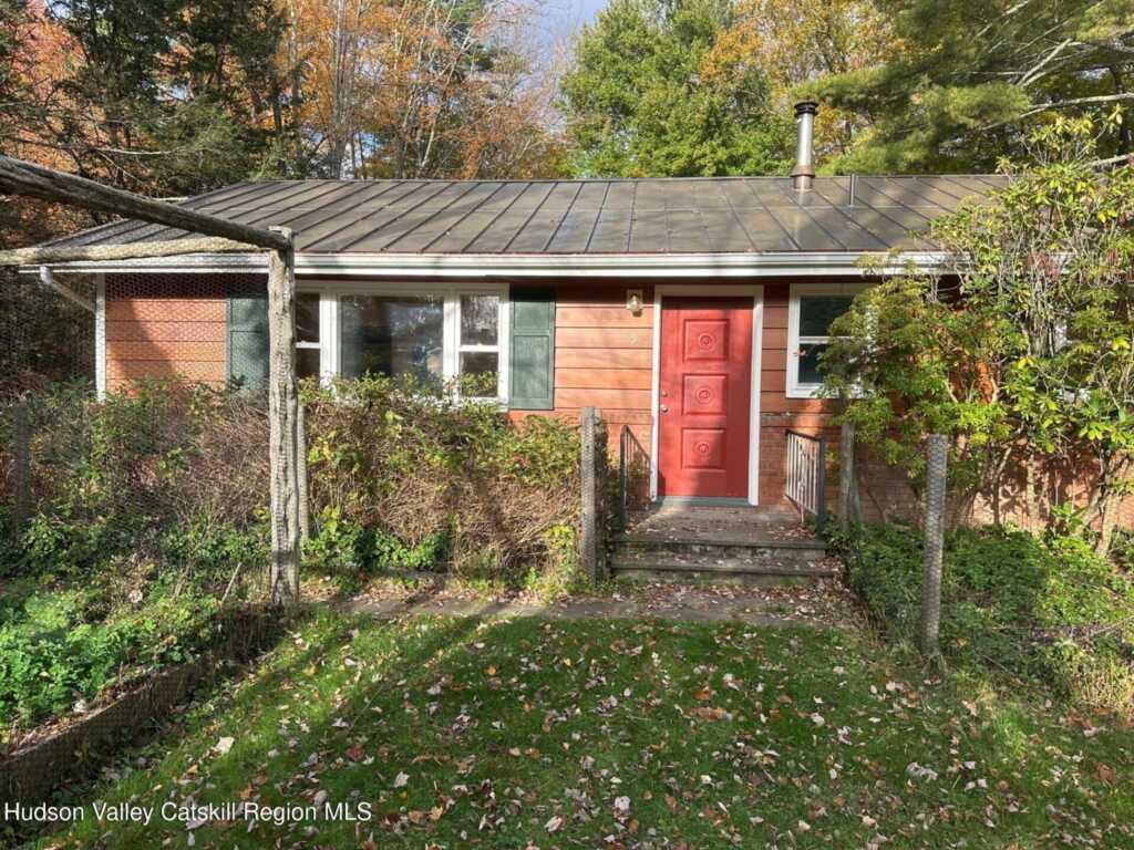 5 Evergreen Lane, Woodstock, NY 12498 - Photo 3 of 30