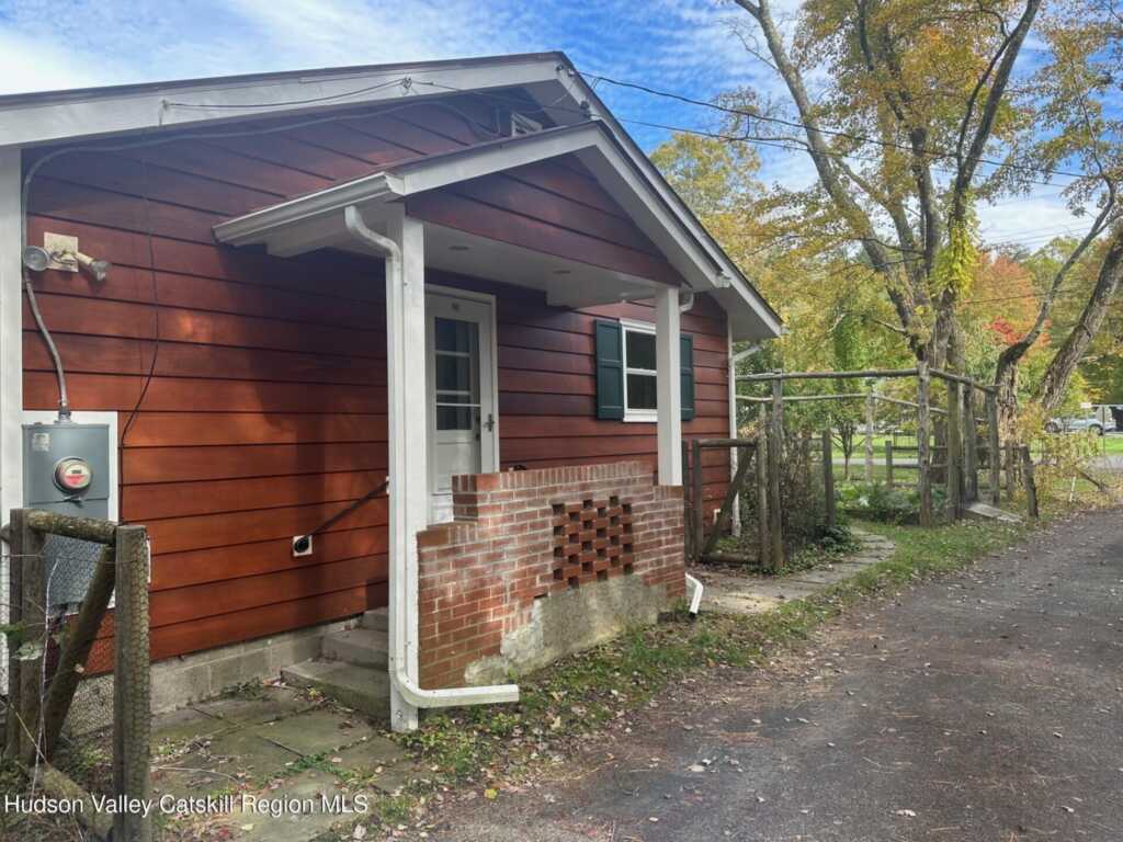 5 Evergreen Lane, Woodstock, NY 12498 - Photo 4 of 30