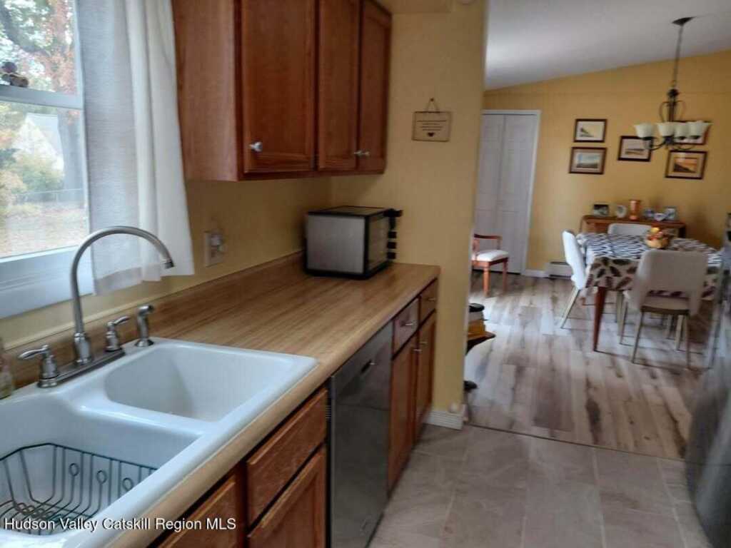 1130 Mountain View Court, Kingston, NY 12401 - Photo 15 of 25