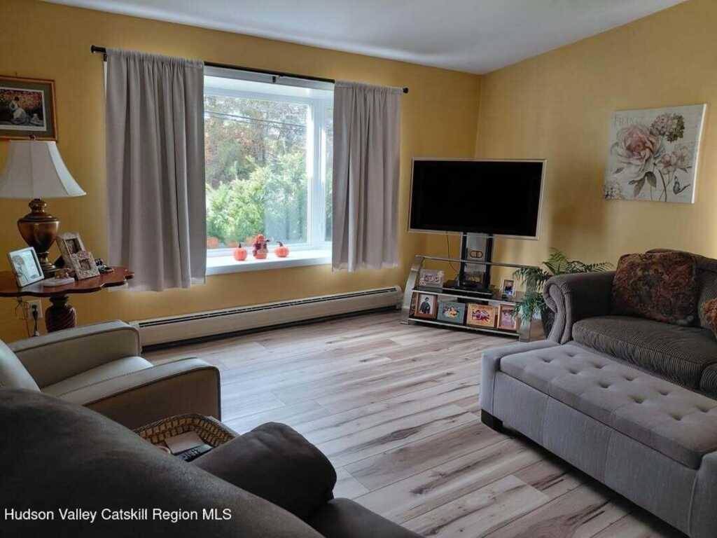 1130 Mountain View Court, Kingston, NY 12401 - Photo 8 of 25