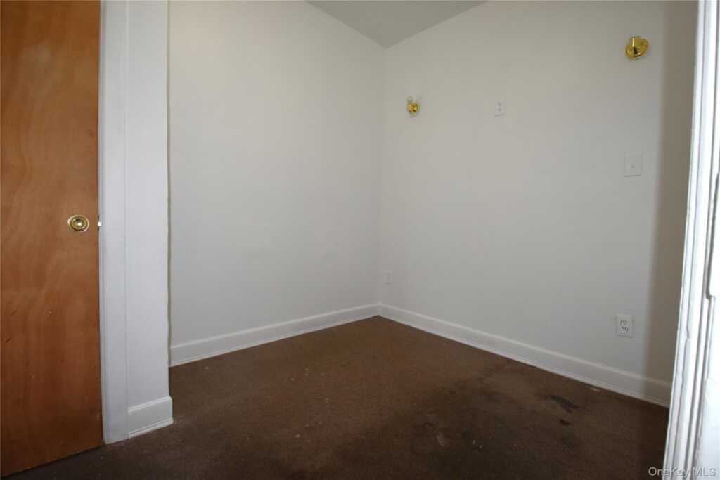 51 Henry Street, Kingston, NY 12401 - Photo 13 of 32