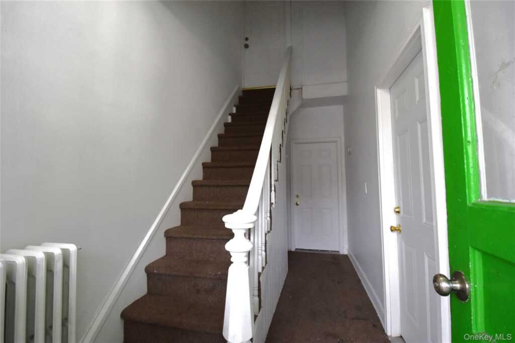 51 Henry Street, Kingston, NY 12401 - Photo 3 of 32