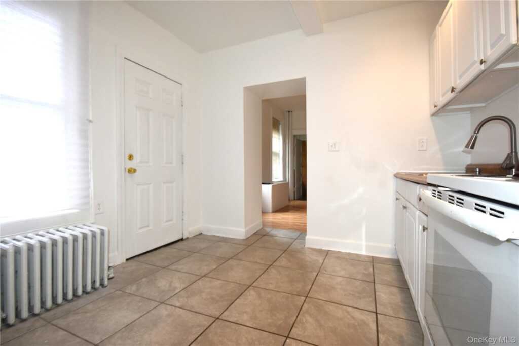 51 Henry Street, Kingston, NY 12401 - Photo 8 of 32