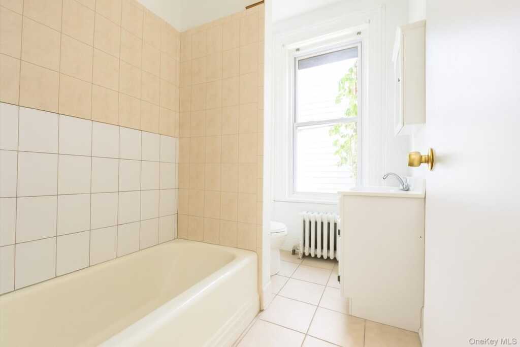 51 Henry Street, Kingston, NY 12401 - Photo 9 of 32