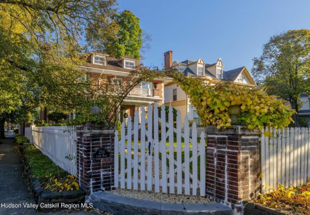 256 Albany Avenue, Kingston, NY 12401 - Photo 2 of 50