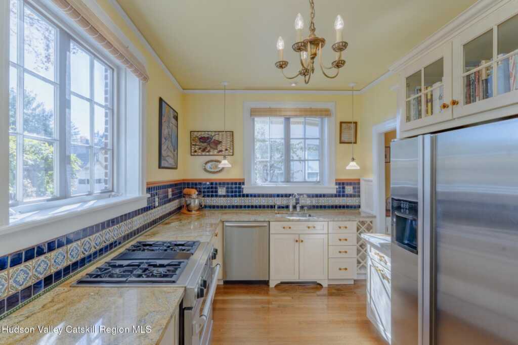 256 Albany Avenue, Kingston, NY 12401 - Photo 26 of 50