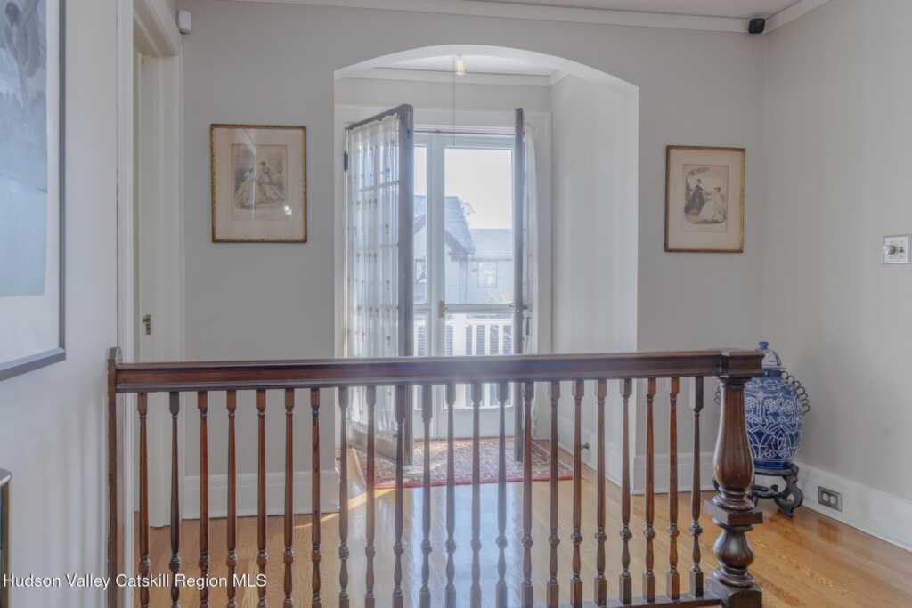 256 Albany Avenue, Kingston, NY 12401 - Photo 33 of 50