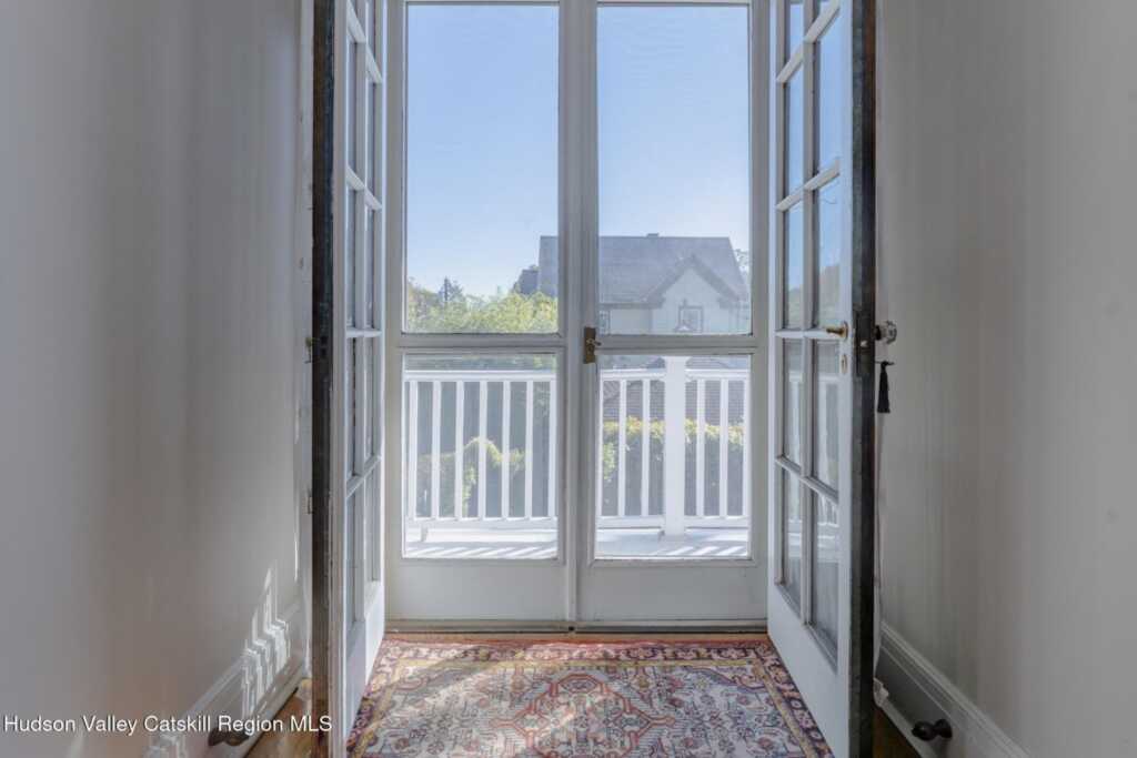 256 Albany Avenue, Kingston, NY 12401 - Photo 34 of 50