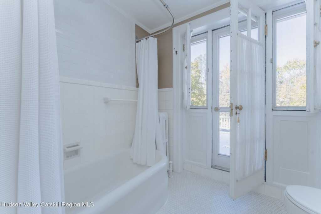 256 Albany Avenue, Kingston, NY 12401 - Photo 44 of 50