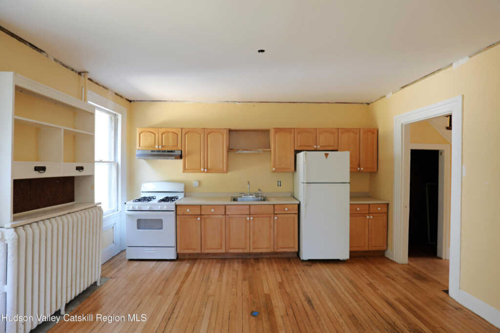 23 Lafayette Street, Saugerties, NY 12477 - Photo 7 of 38