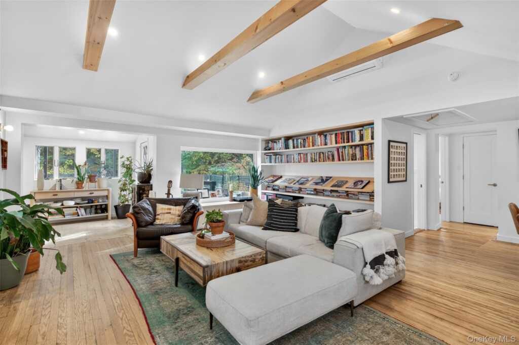 718 Springtown Road, Rosendale, NY 12486 - Photo 4 of 31