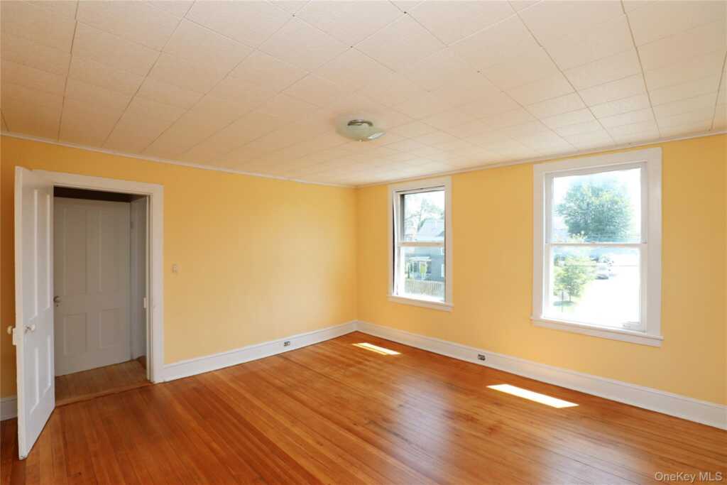 23 Lafayette Street, Saugerties, NY 12477 - Photo 10 of 39