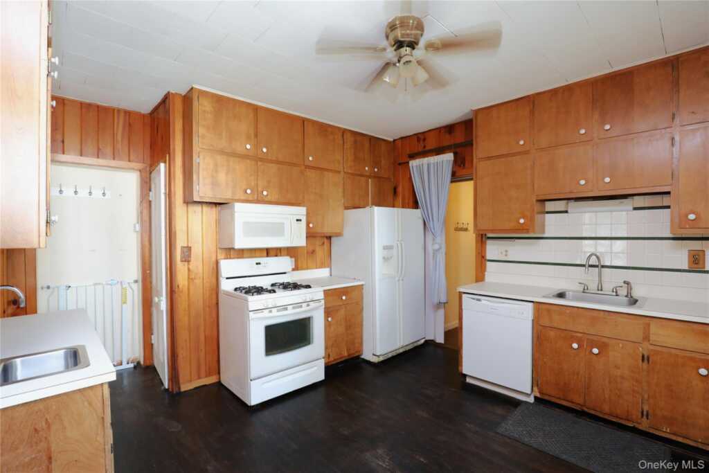 23 Lafayette Street, Saugerties, NY 12477 - Photo 17 of 39