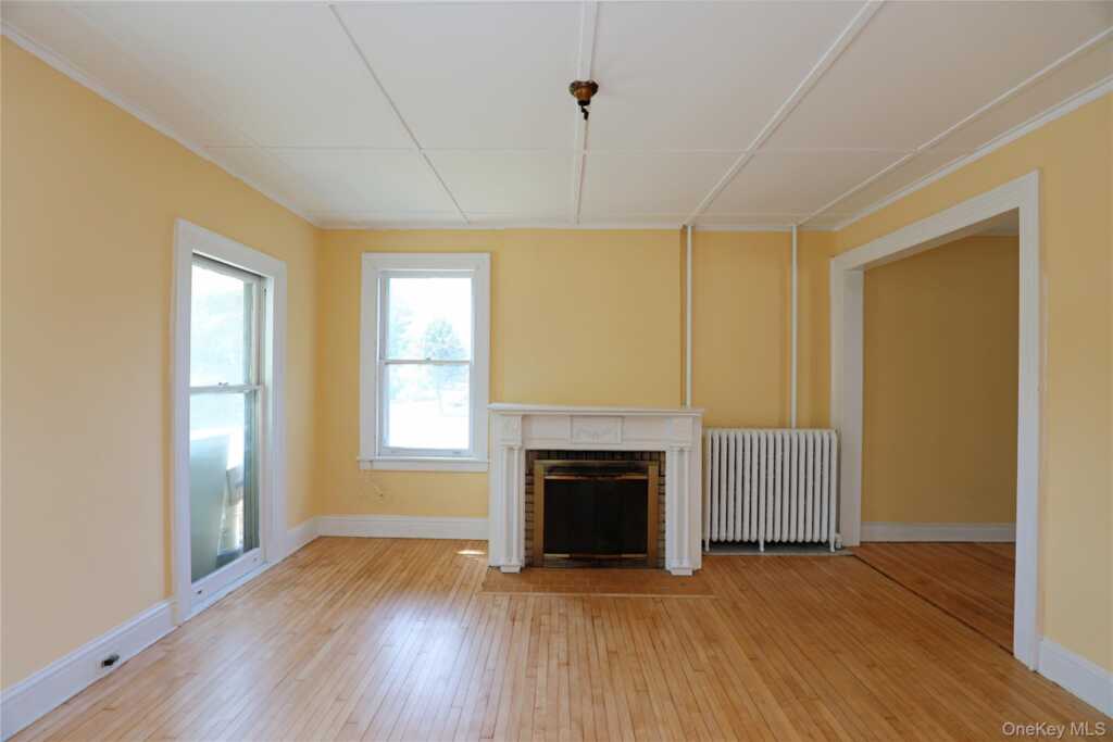 23 Lafayette Street, Saugerties, NY 12477 - Photo 3 of 39