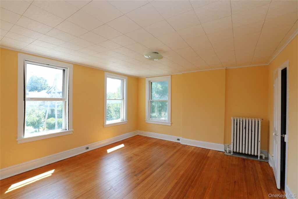 23 Lafayette Street, Saugerties, NY 12477 - Photo 9 of 39