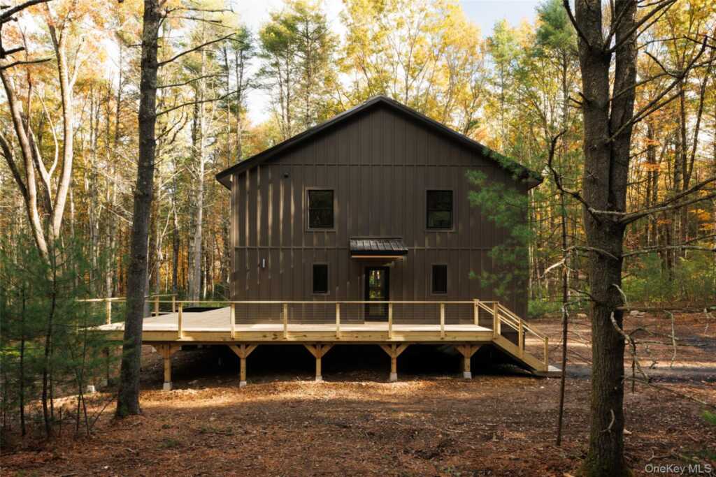 210 Dutchtown Road, Saugerties, NY 12477