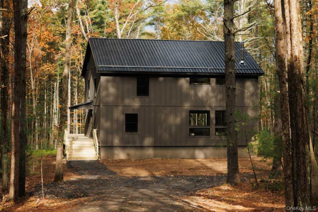 210 Dutchtown Road, Saugerties, NY 12477 - Photo 4 of 27