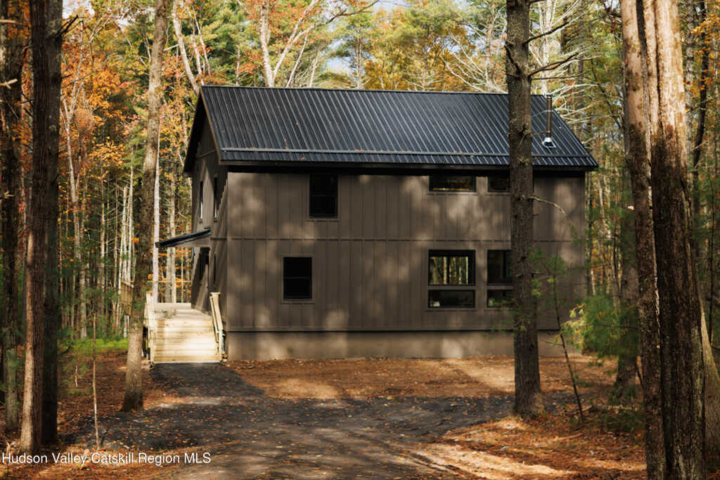 210 Dutchtown Road, Saugerties, NY 12477 - Photo 4 of 27