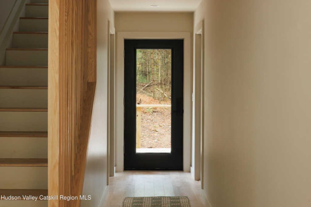 210 Dutchtown Road, Saugerties, NY 12477 - Photo 6 of 27