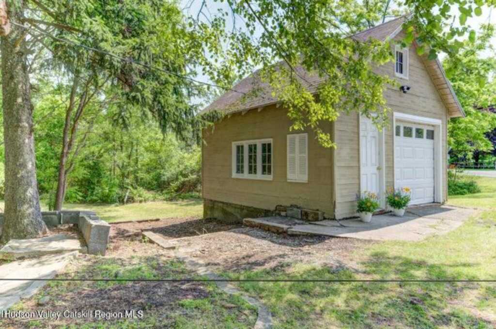 3956 Route 9w, Saugerties, NY 12477 - Photo 2 of 20