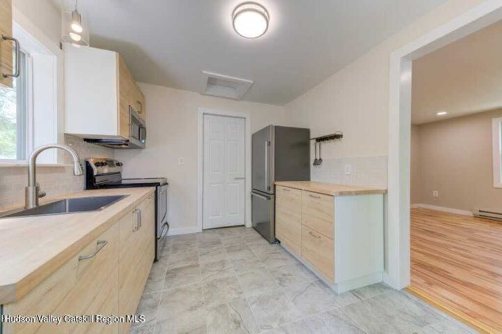 3956 Route 9w, Saugerties, NY 12477 - Photo 9 of 20