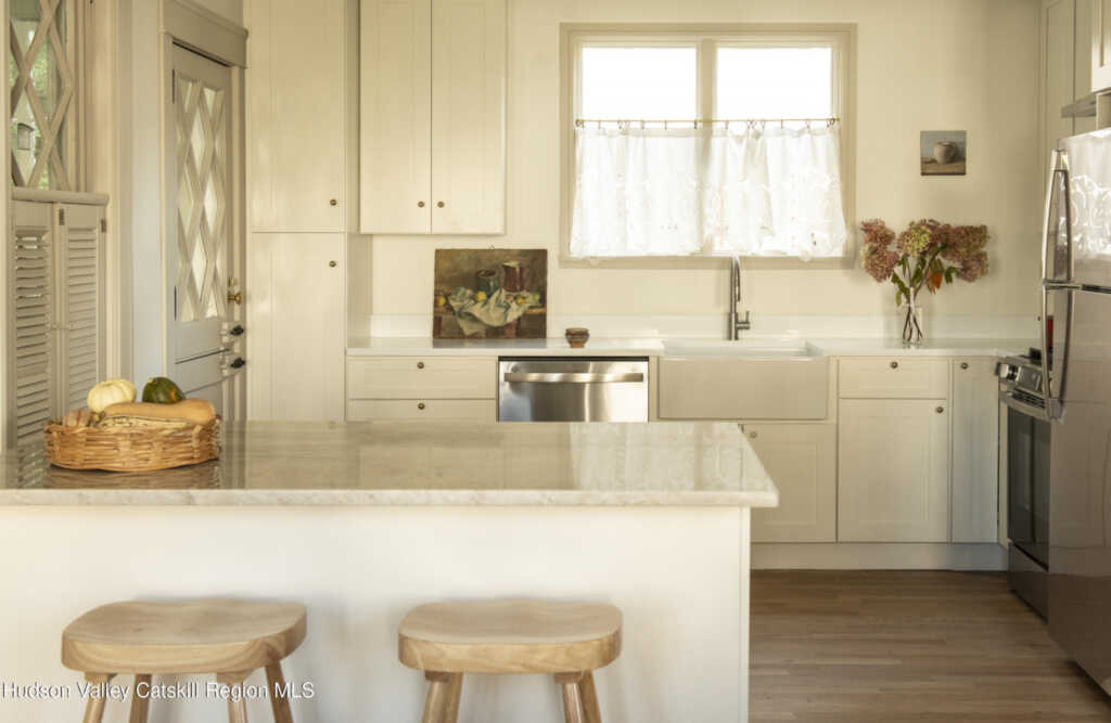 50 Staples Street, Kingston, NY 12401 - Photo 10 of 21