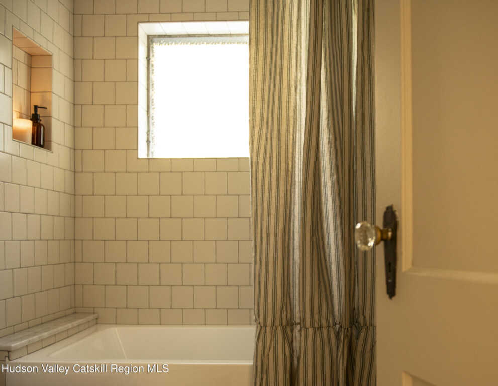 50 Staples Street, Kingston, NY 12401 - Photo 16 of 21