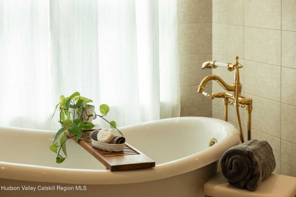 20 Ferry Street, Saugerties, NY 12477 - Photo 23 of 45