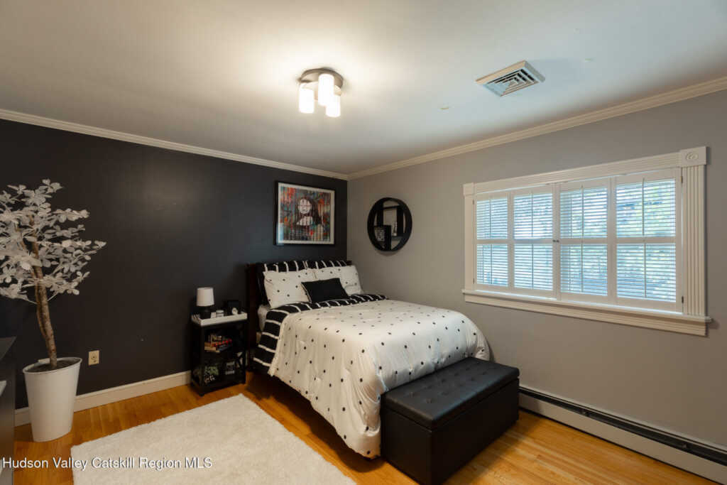 20 Ferry Street, Saugerties, NY 12477 - Photo 24 of 45