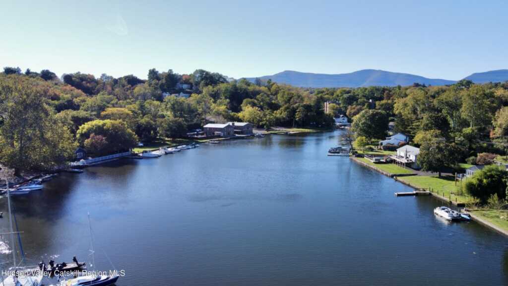 20 Ferry Street, Saugerties, NY 12477 - Photo 3 of 45